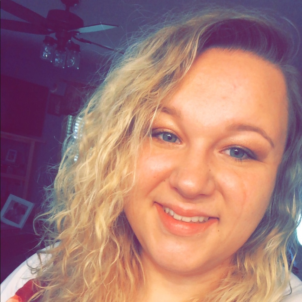 Meet your Posher, Dana